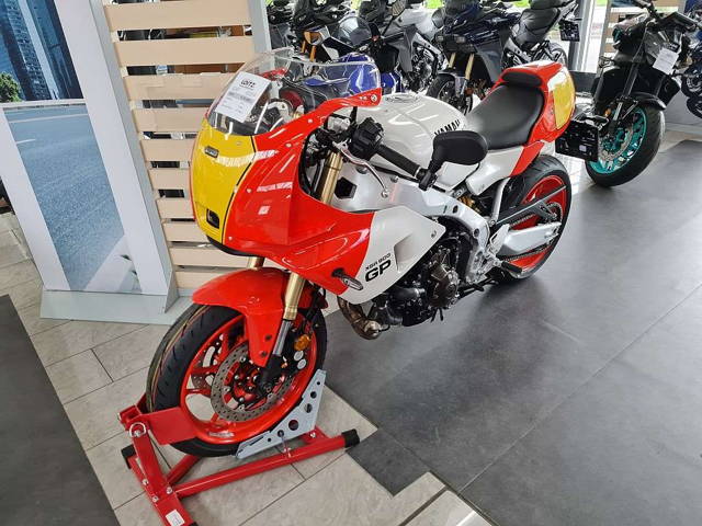Yamaha XSR 900 GP Neufahrzeug Tourer