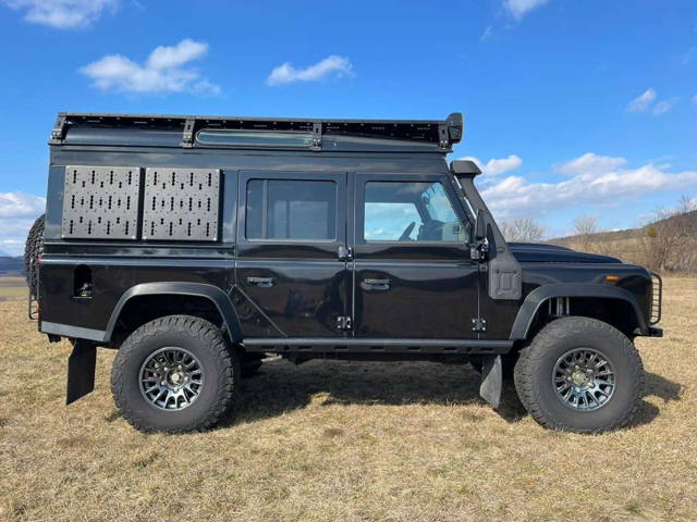 Land Rover Defender TD4 110 Station Wagon SUV / Geländewagen