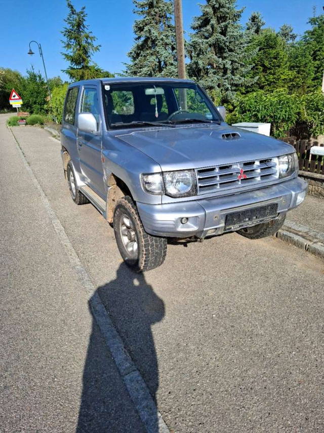 Mitsubishi Pajero 2,5 TD SUV / Geländewagen