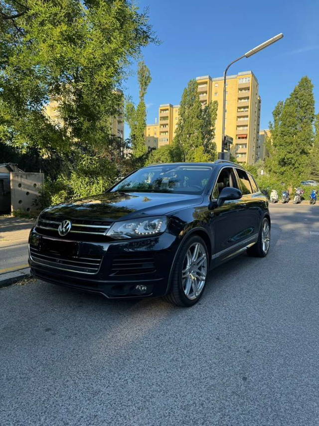 VW Touareg 4.2 tdi R-Line SUV / Geländewagen