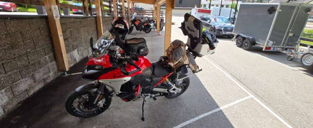 Ducati Multistrada V4 Rally - Full Tourer