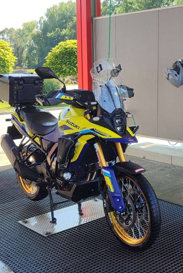 Suzuki V-Strom 800 DE Rally Edition Tourer