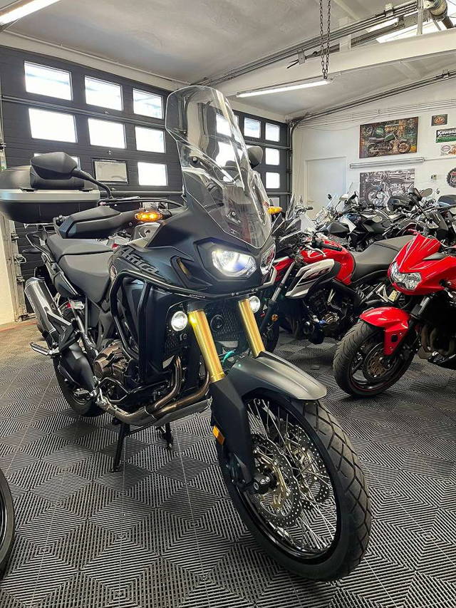 Honda CRF 1000 ABS Africa Twin DCT wie neu!!! Enduro