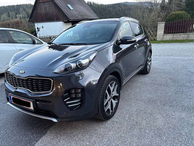 KIA Sportage 2,0 CRDI AWD GT-Line*PANO*VOLL*AHK*8-fach bereift* SUV / Geländewagen