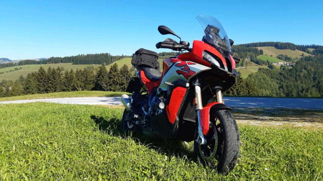 BMW S 1000 BMW S 1000 XR Tourer