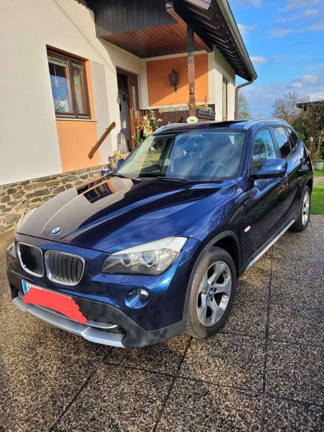 BMW X1 sDrive18d Österreich Paket SUV / Geländewagen