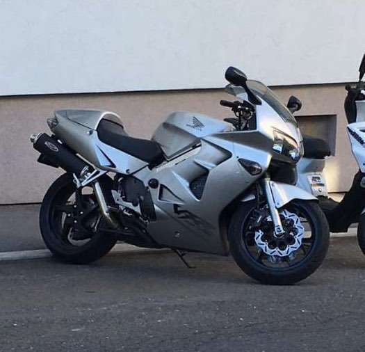 Honda VFR 800 - KULTIGER V4 ZUM KLEINEN PREIS Tourer