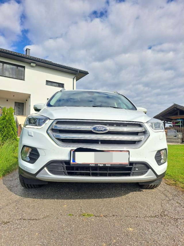 Ford Kuga SUV / Geländewagen