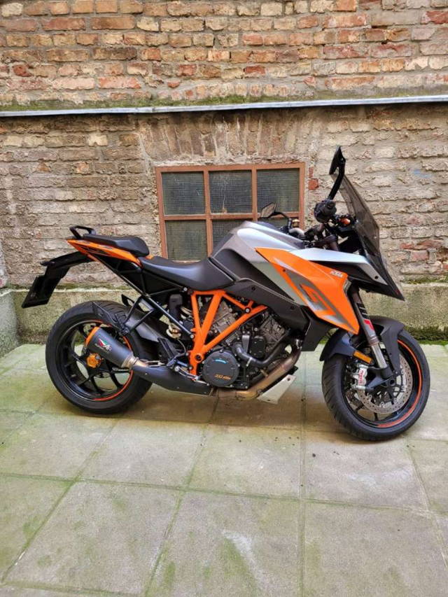 KTM 1290 superduke gt Tourer