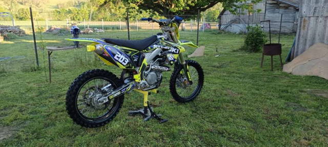Suzuki RM 450 Motocross