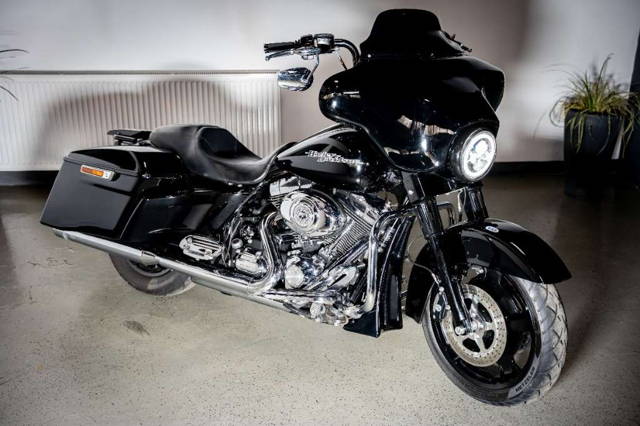 Harley-Davidson Street Glide TC103 APE KESSTECH LED HECK CVO Tourer