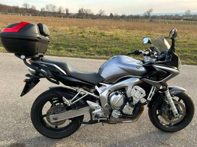 Yamaha FZS FZ6 FAZER Tourer