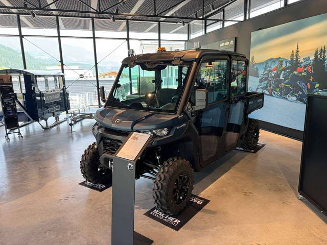 Can-Am Traxter MAX XU HD10 T ABS Quad