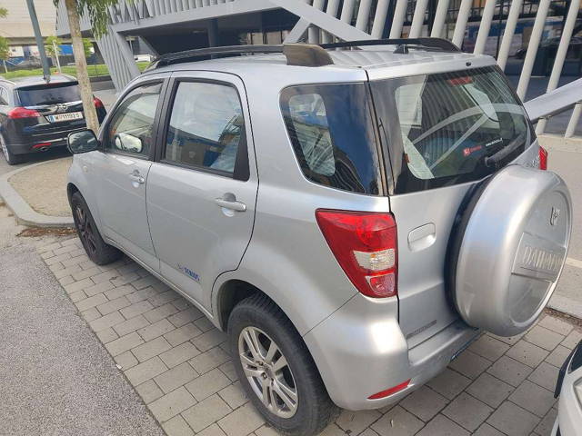 Daihatsu Terios 1,5 Top 2WD Aut. (NEUES ÖAMTC-Pickerl bis Mai 2026 mit Überzug) SUV / Gelände...