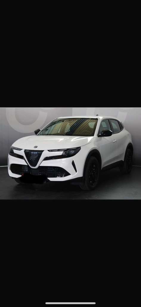 Alfa Romeo Junior SUV / Geländewagen