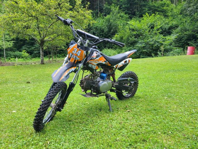 KXD Dirt Bike 125ccm / 4 Takt mittelgroß Motocross