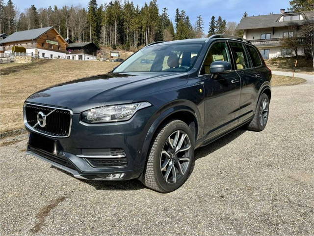 Volvo XC90 D4 SUV / Geländewagen