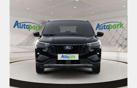 Ford Kuga Titanium SUV / Geländewagen