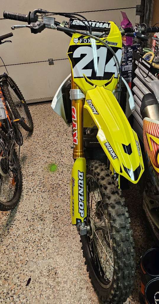 Suzuki RM Motocross