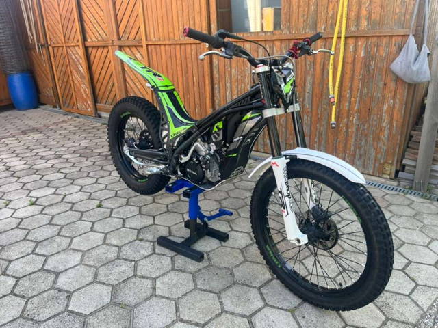 Ossa Tr300i Trial