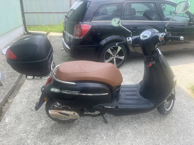 Scuter explorer cruzer 50