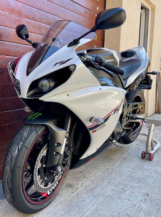 Yamaha R1 BigBang 2014 Akrapovic Germania