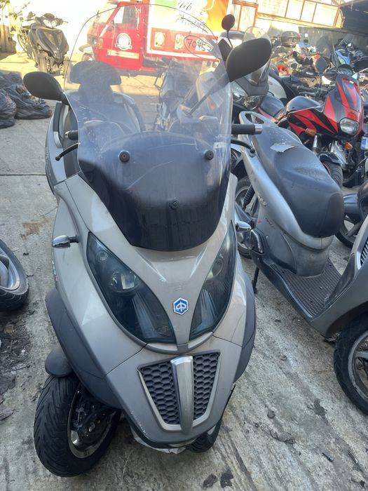 vand piaggio mp3 300