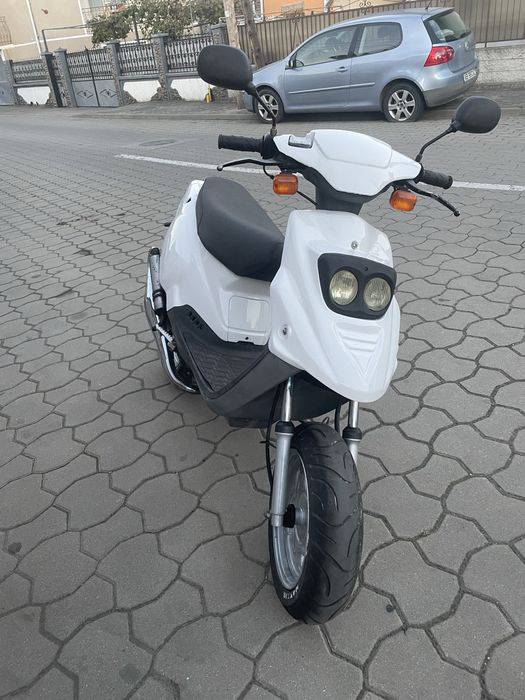 Scuter alb 50 cmc cat B