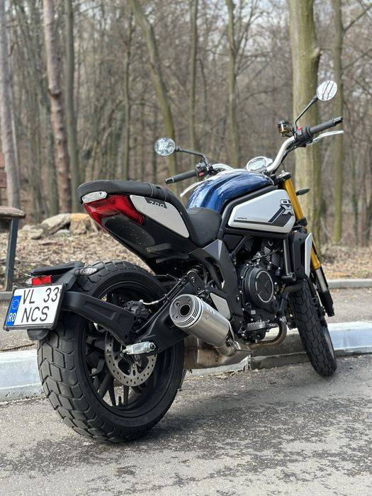 CFMoto CLX700 Heritage 2022 3300km garanție