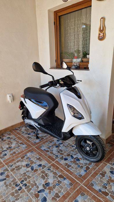 Scuter electric piagio 2024