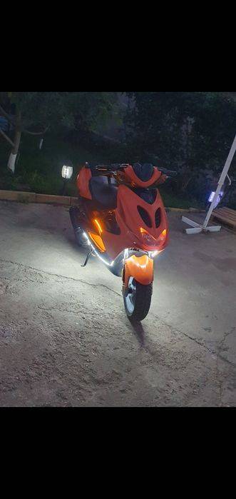Vând Scuter Yamaha aerox