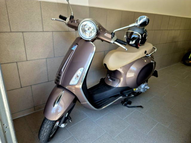 Vespa Primavera ca nouă
