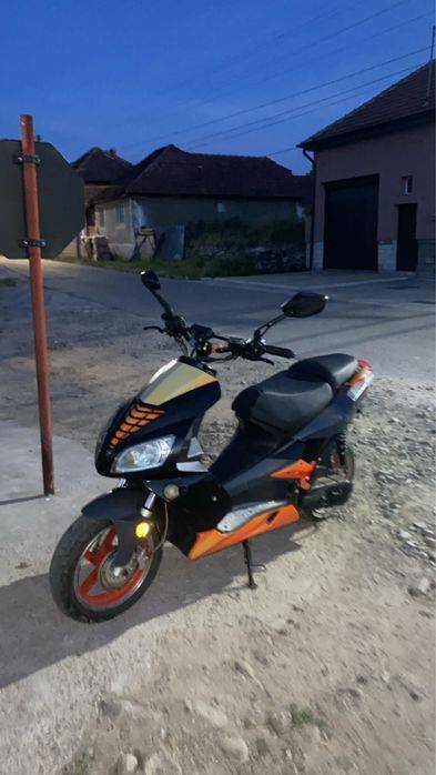 Vand scuter full
