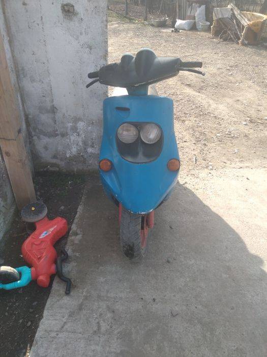 Vând malaguti f10