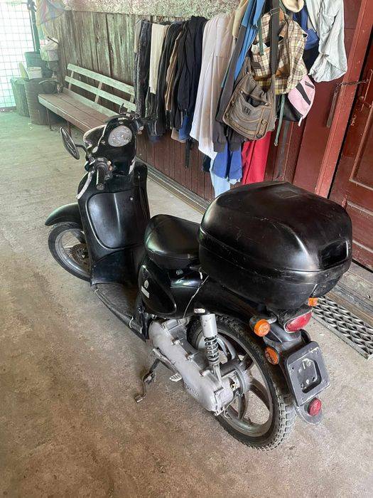 Vând scuter Aprilia cu acte