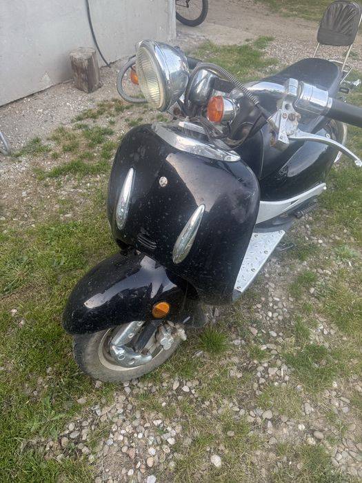 Vand scuter grande retro