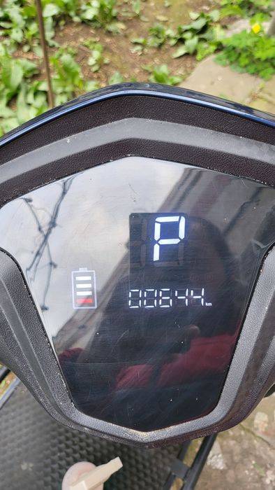 Scuter electric 25km/h