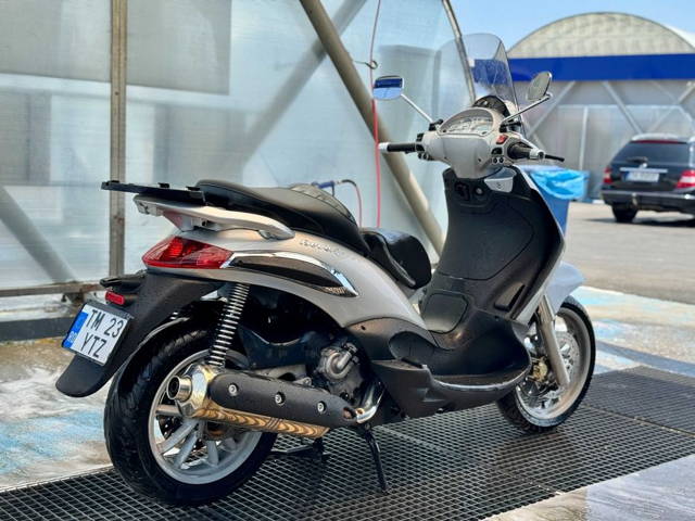 Scuter Piaggio Beverly 500 cc