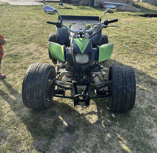 Vand atv 250cc.