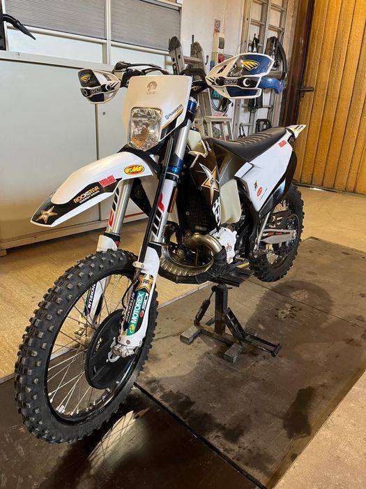 Husqvarna TE 300i Rockstar edition