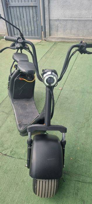Vând  scuter electric