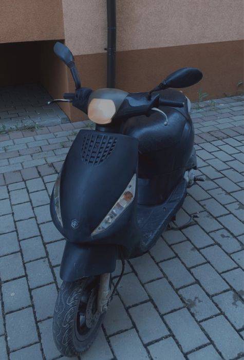 Vând Scuter Peugeot