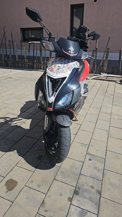 Aprilia sr 50 factory an 2013