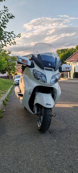 Vând Suzuki burgman AN650