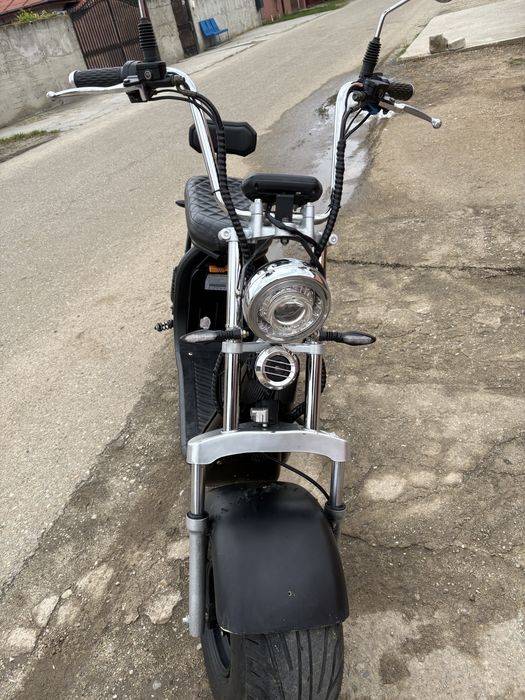 scuter/moped electric
