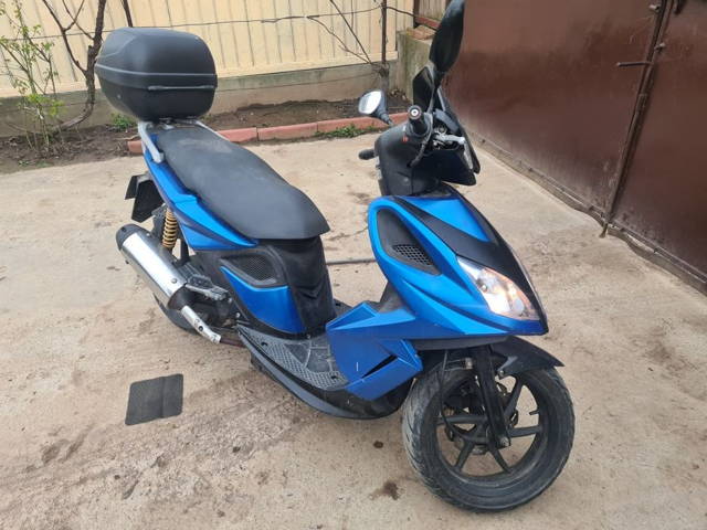 Scuter Kymco Super 8 înmatriculat cu rar