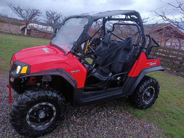 Vând Polaris RZR 800