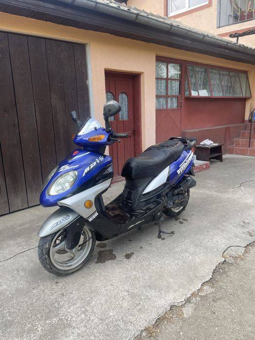 Scuter de vanzare 49cc