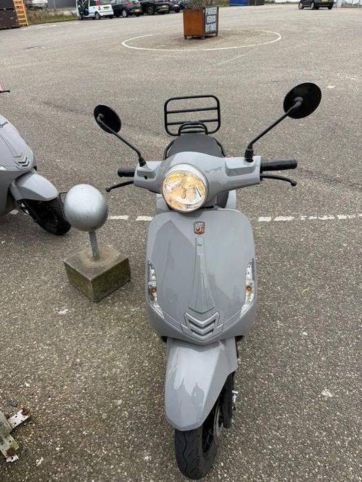 Scuter Sourini 50 cmc