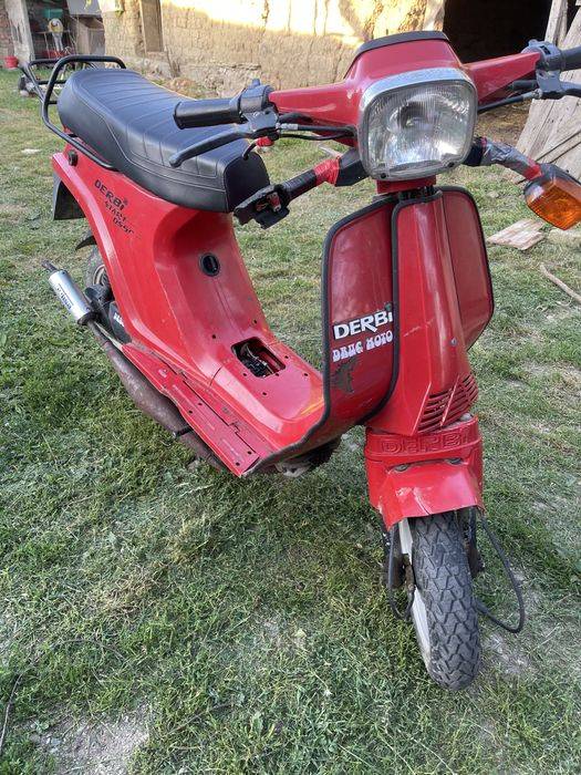 Vand scuter Derbi cu decompresor